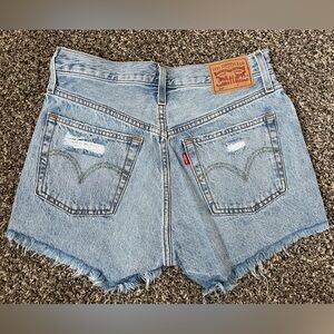 LEVI’S denim shorts